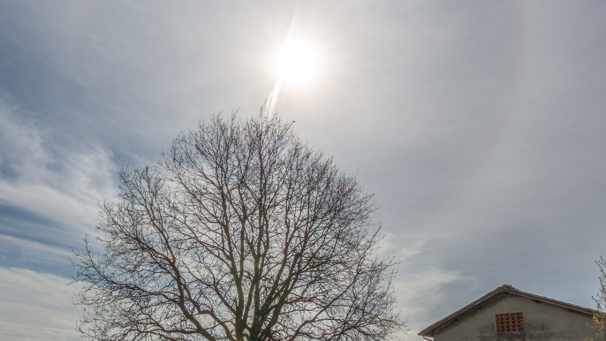L'alone solare in una giornata di Scirocco