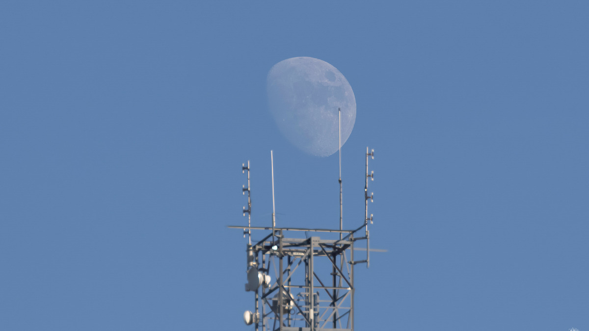Oltre lo sguardo: quanto dista davvero la nostra Luna?