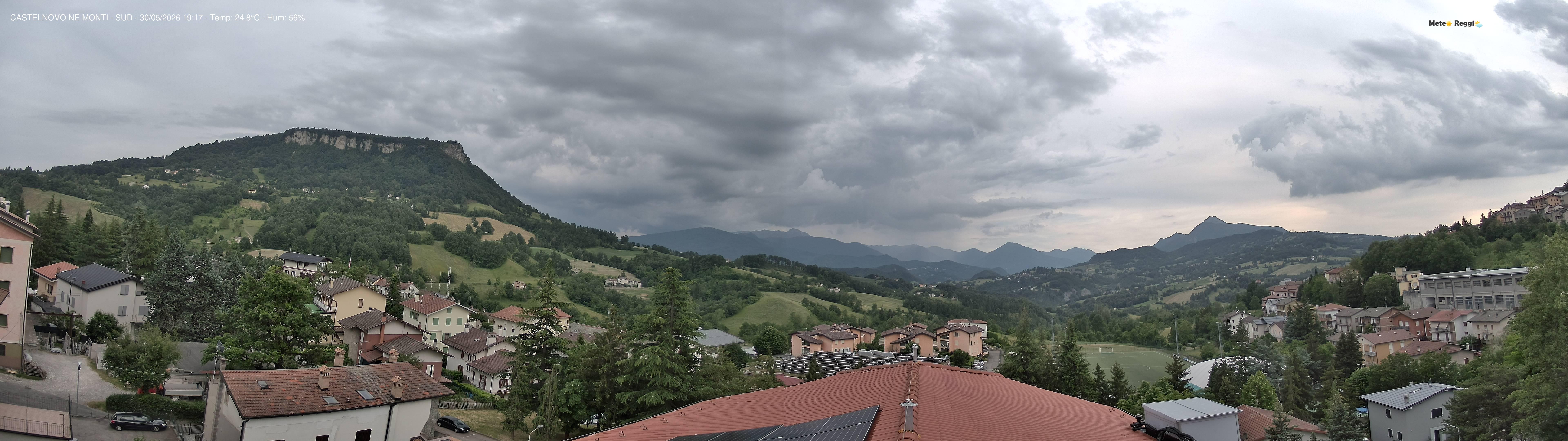 immagine della webcam nei dintorni di Neviano degli Arduini: webcam Castelnovo ne' Monti