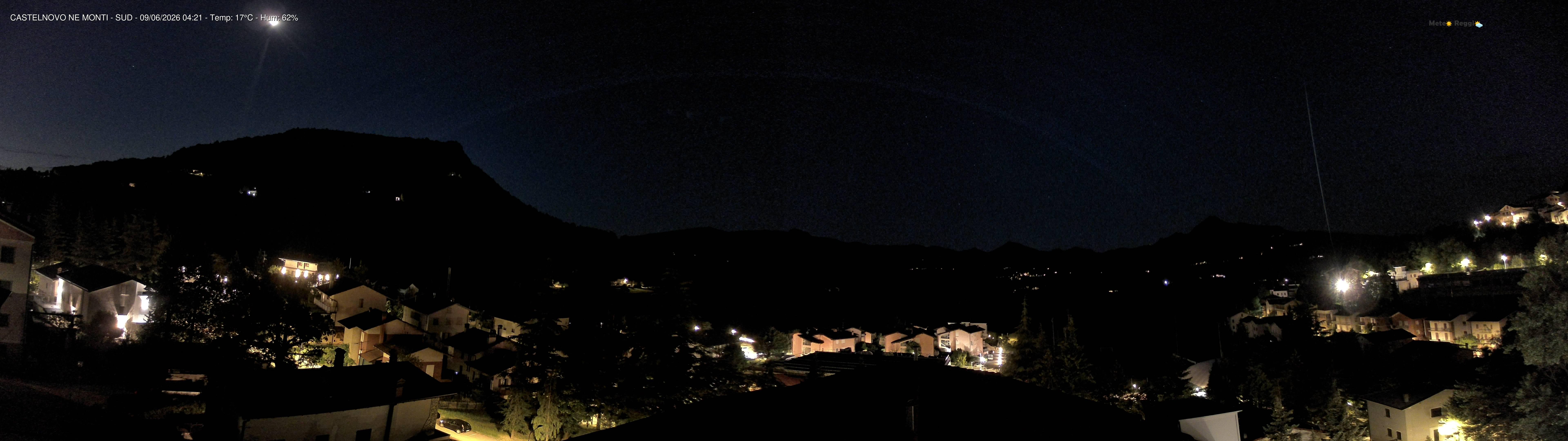immagine della webcam nei dintorni di Cerreto Laghi: webcam Castelnovo ne' Monti